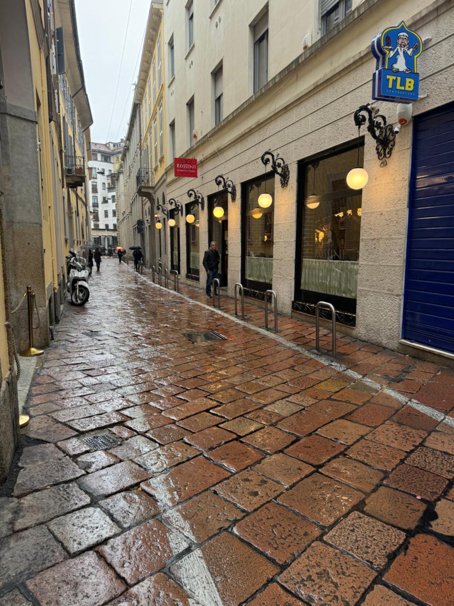 Free 30 Minutes Preemptive Cognitive Disconnect Therapy Price Location Real Duomo Palace Mini Suite Milano Eksteriør bilde