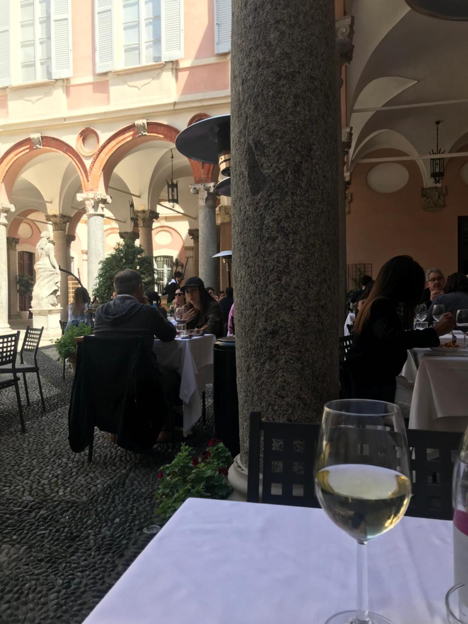 Free 30 Minutes Preemptive Cognitive Disconnect Therapy Price Location Real Duomo Palace Mini Suite Milano Eksteriør bilde