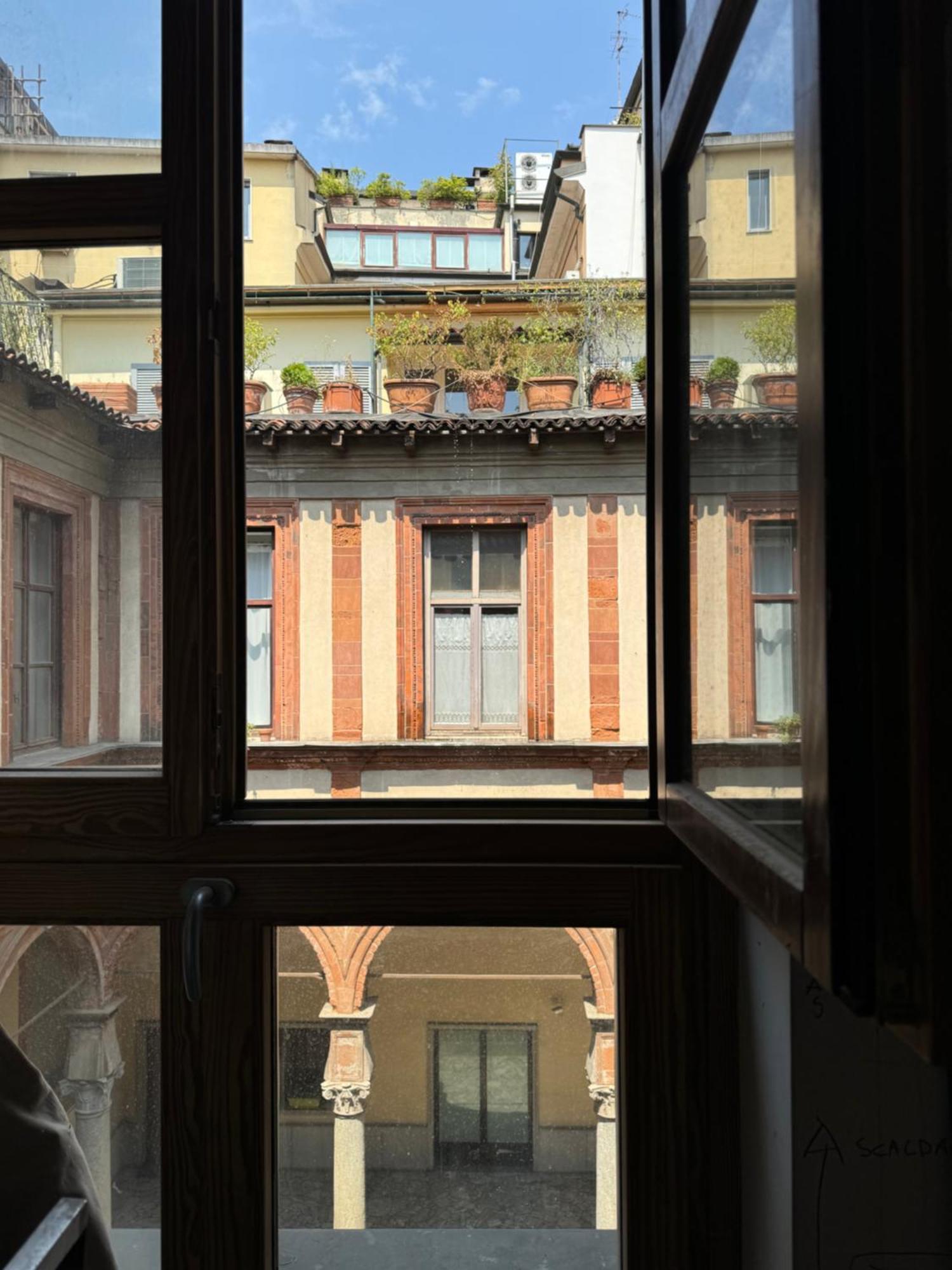 Free 30 Minutes Preemptive Cognitive Disconnect Therapy Price Location Real Duomo Palace Mini Suite Milano Eksteriør bilde